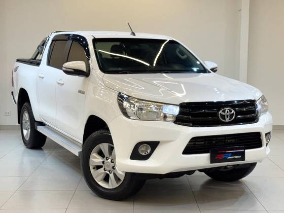 TOYOTA HILUX 2.8 STD 4X4 CD 16V DIESEL 4P MANUAL